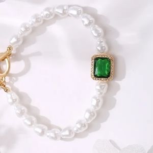 Emerald on Rosegold & Pearls Bracelet